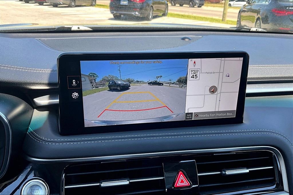 Used 2025 Genesis G70 2.5T image 13