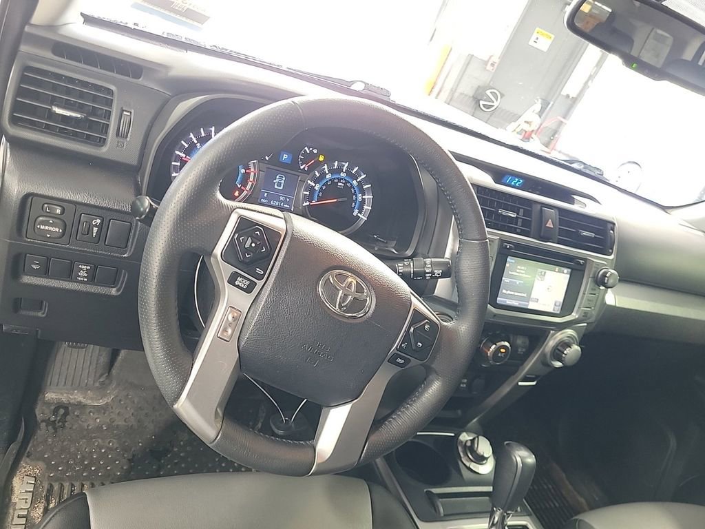 Used 2019 Toyota 4Runner SR5 Premium AWD/4WD image 10