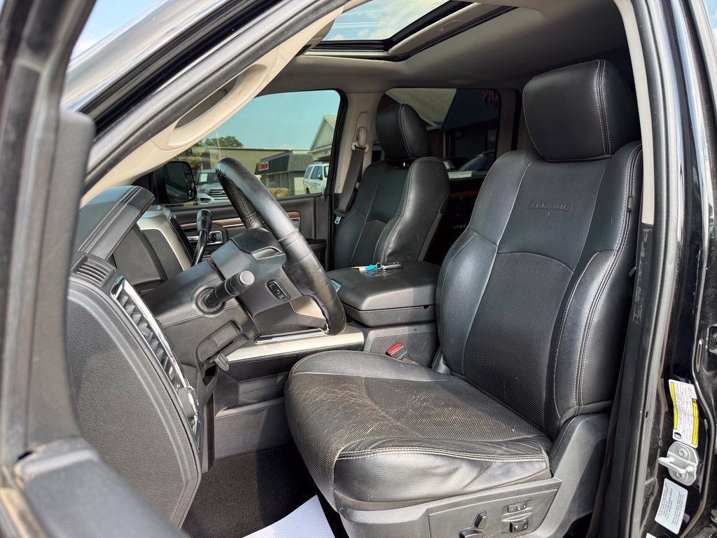 Used 2015 RAM 2500 Laramie AWD/4WD image 2