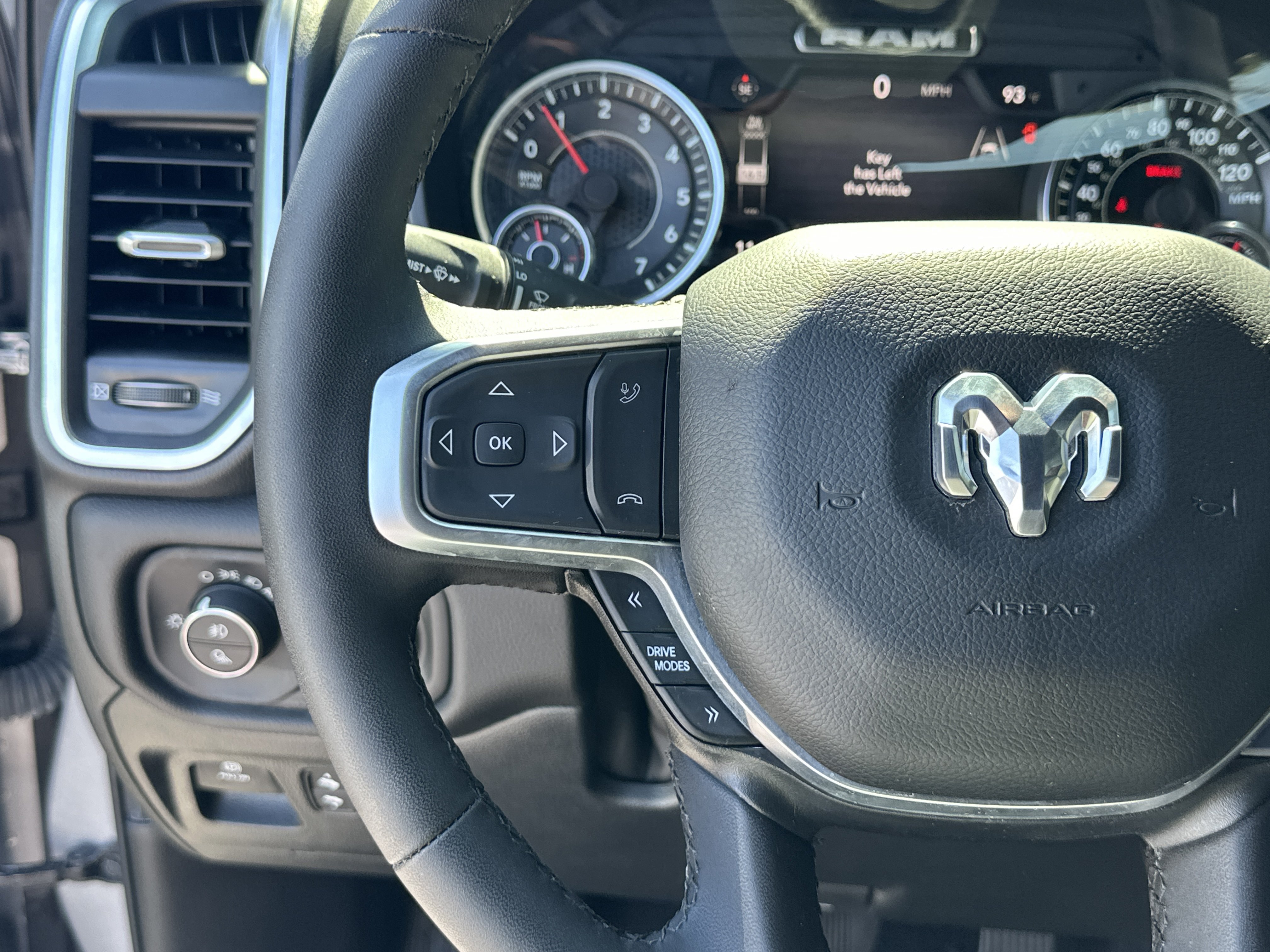 Used 2025 RAM 1500 Big Horn AWD/4WD image 28