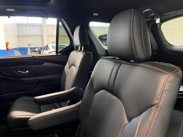 Used 2023 Honda Pilot TrailSport image 18