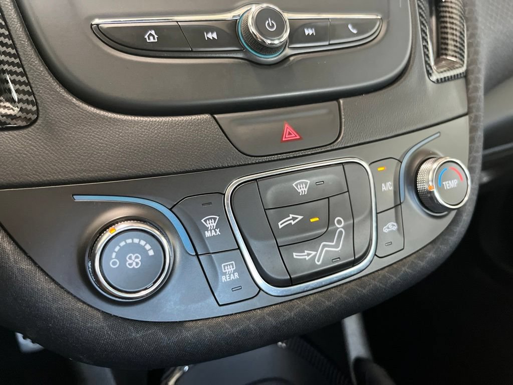 Used 2017 Chevrolet Malibu LT FWD image 14