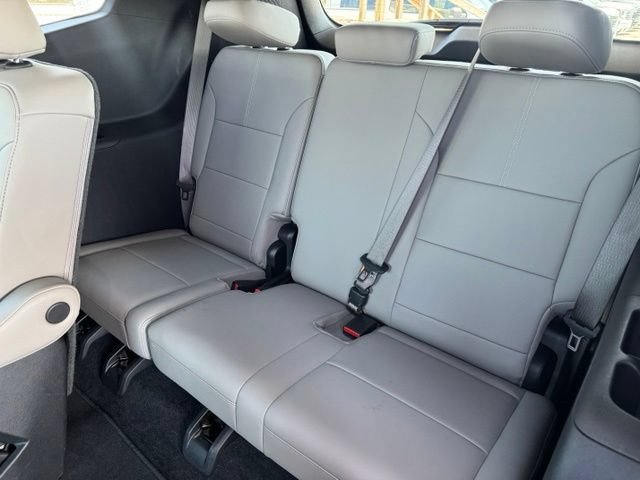 Used 2026 GMC Acadia Elevation w/ Elevation Premium Package FWD image 24