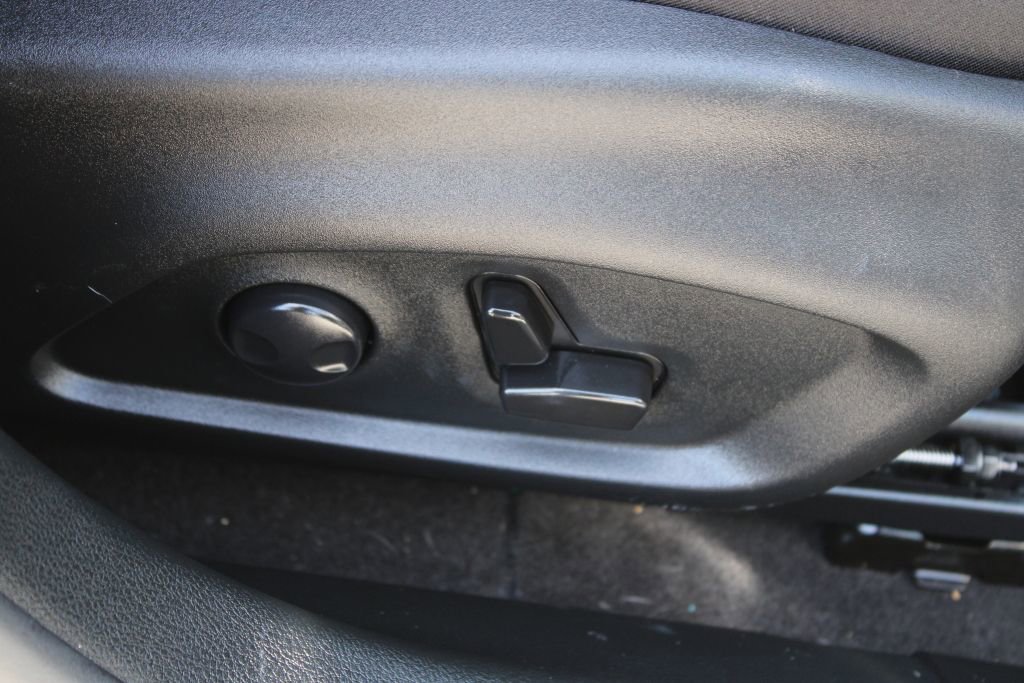 Used 2023 Jeep Compass Limited w/ Elite Group image 13