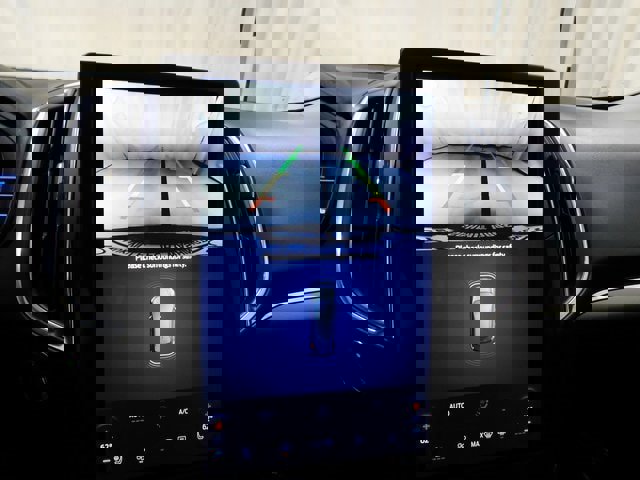 Used 2023 Ford Edge Titanium image 32