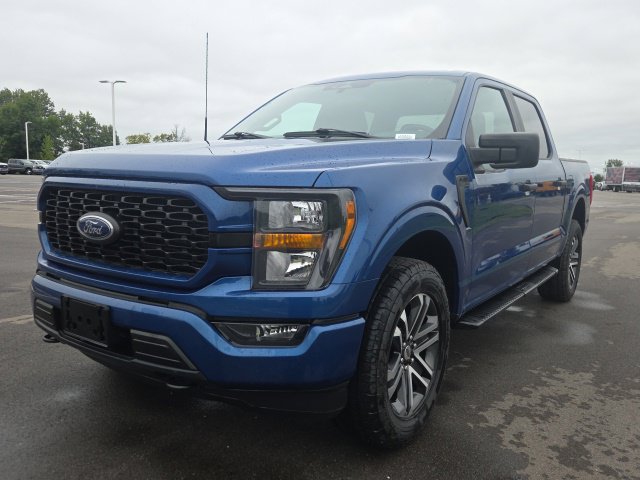Used 2023 Ford F150 Lariat AWD/4WD image 2