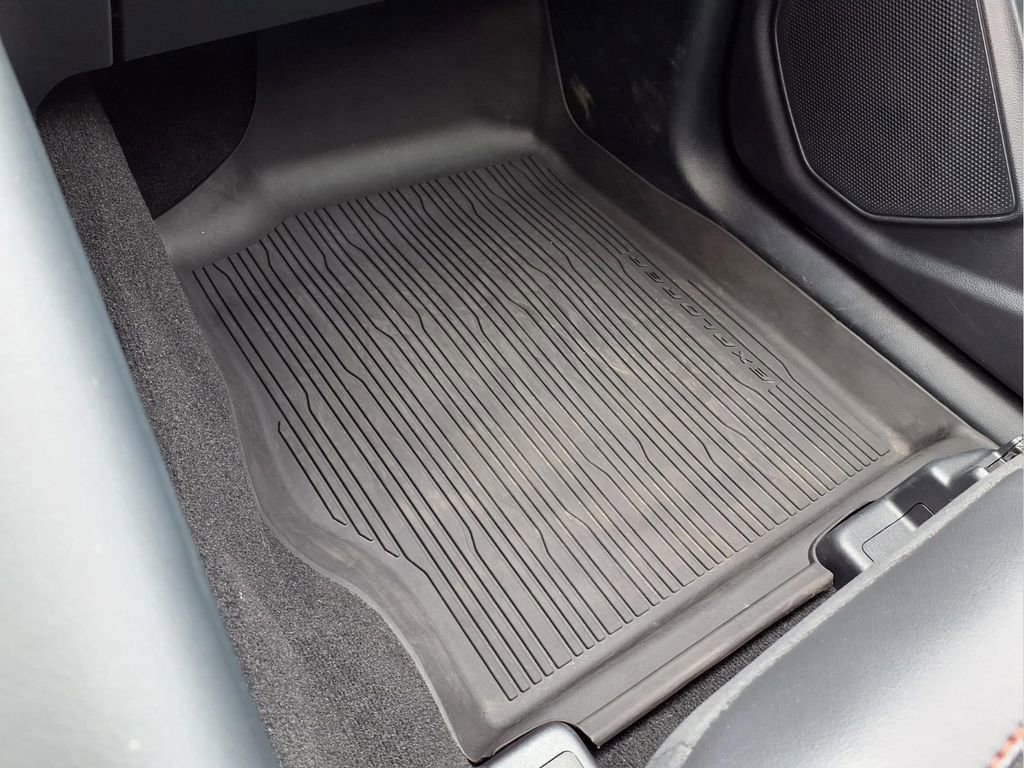 Used 2025 Ford Explorer ST image 21