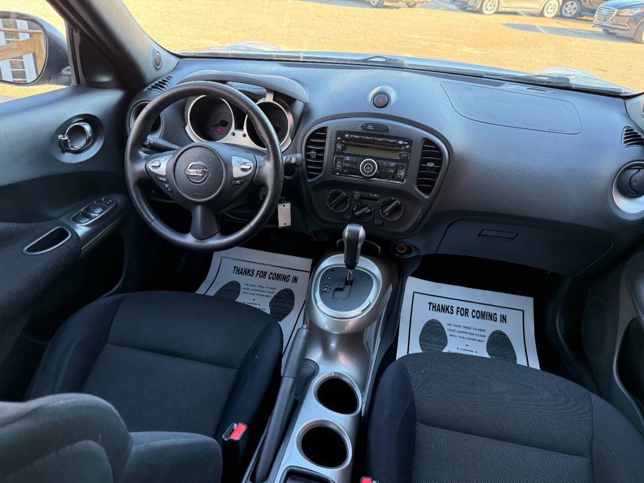 Used 2011 Nissan Juke S FWD image 19
