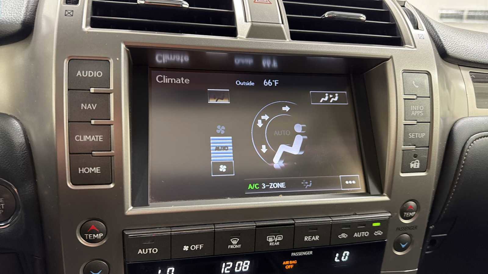 Used 2016 Lexus GX 460 w/ Comfort Package AWD/4WD image 21