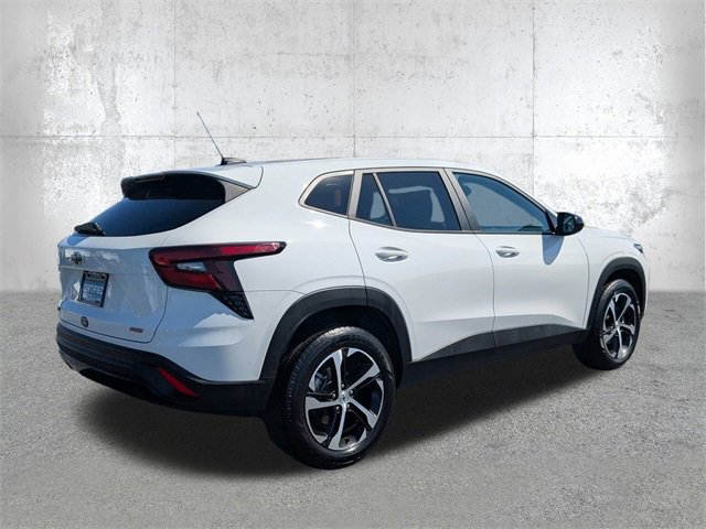 Certified 2025 Chevrolet Trax RS image 4