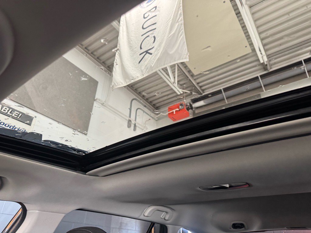 Used 2022 Subaru Outback Premium image 16