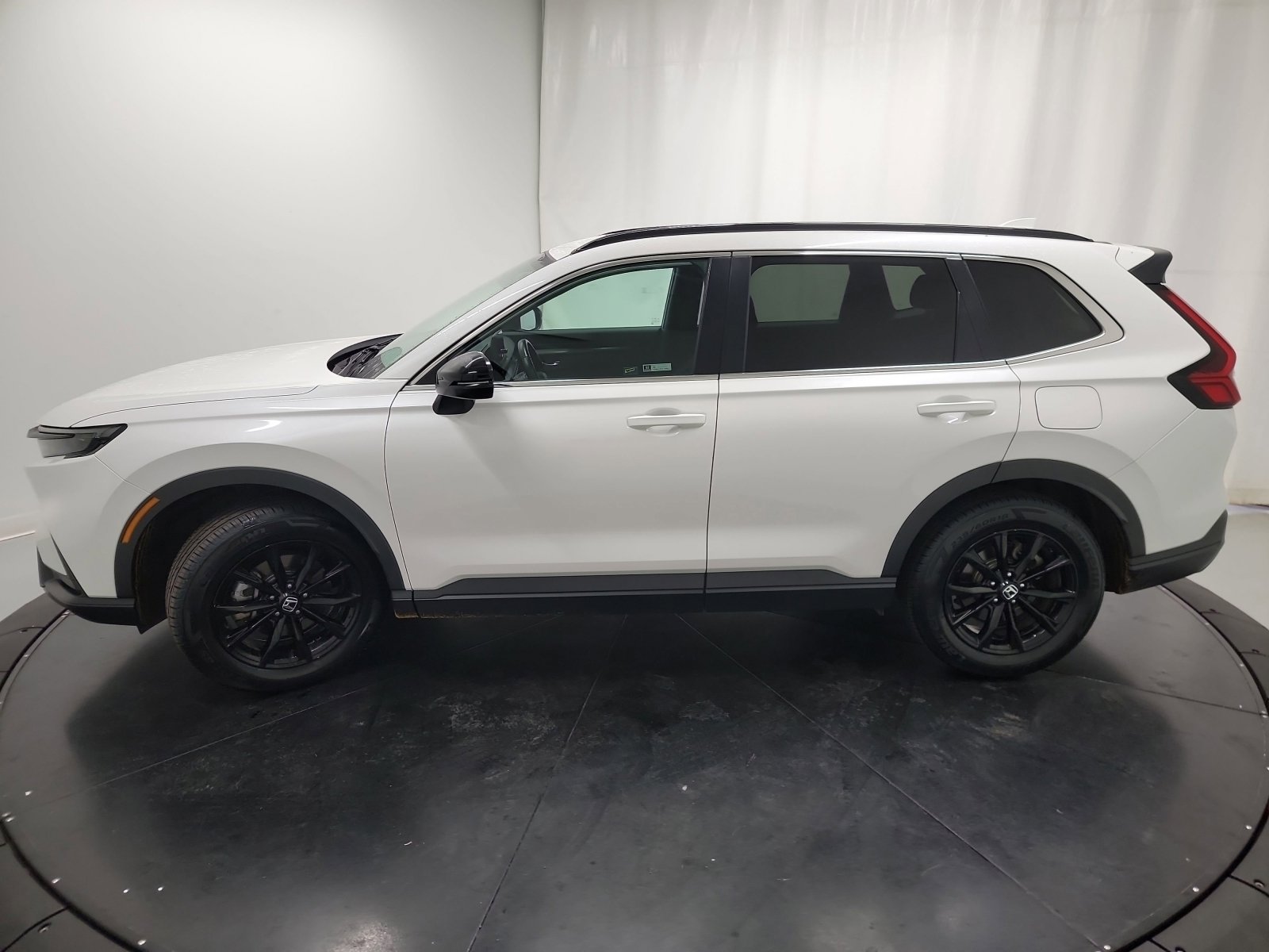 Certified 2025 Honda CR-V Sport image 5