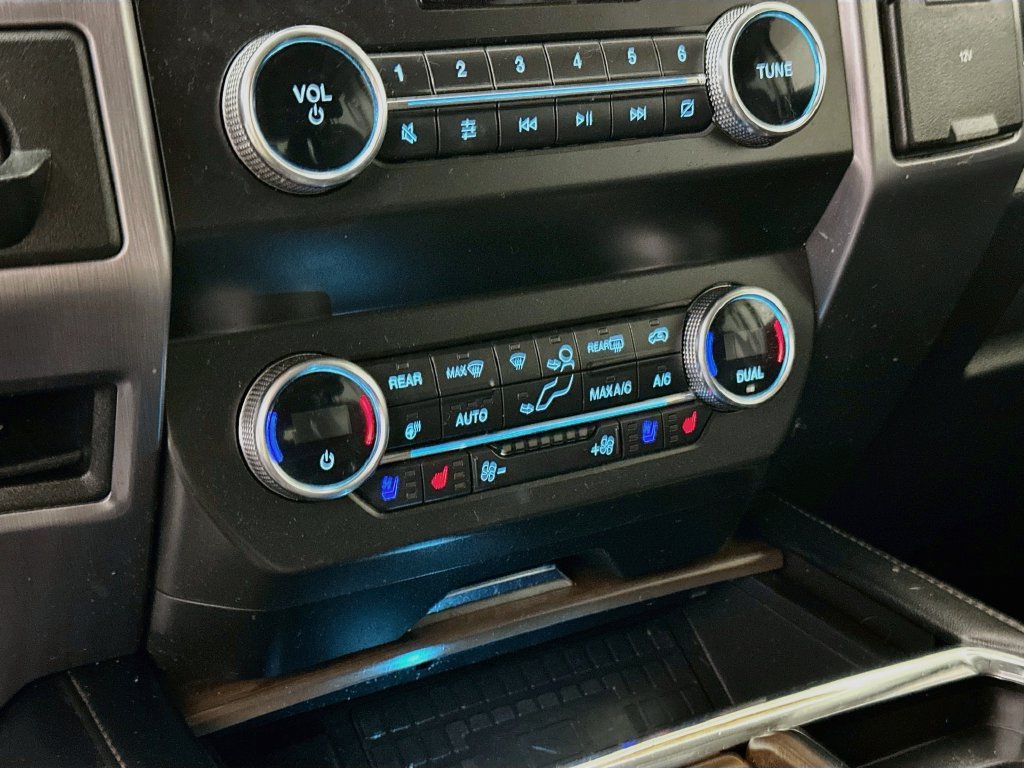 Used 2019 Ford Expedition Max Platinum AWD/4WD image 23