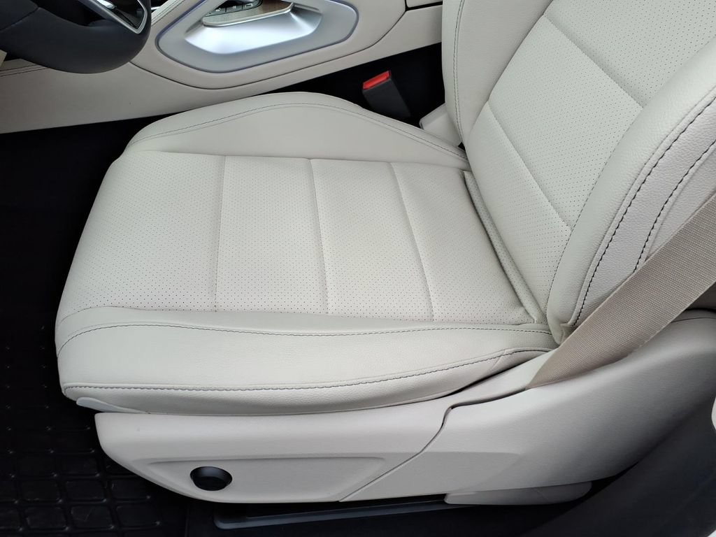 New 2026 Mercedes-Benz GLS 450 4MATIC image 15