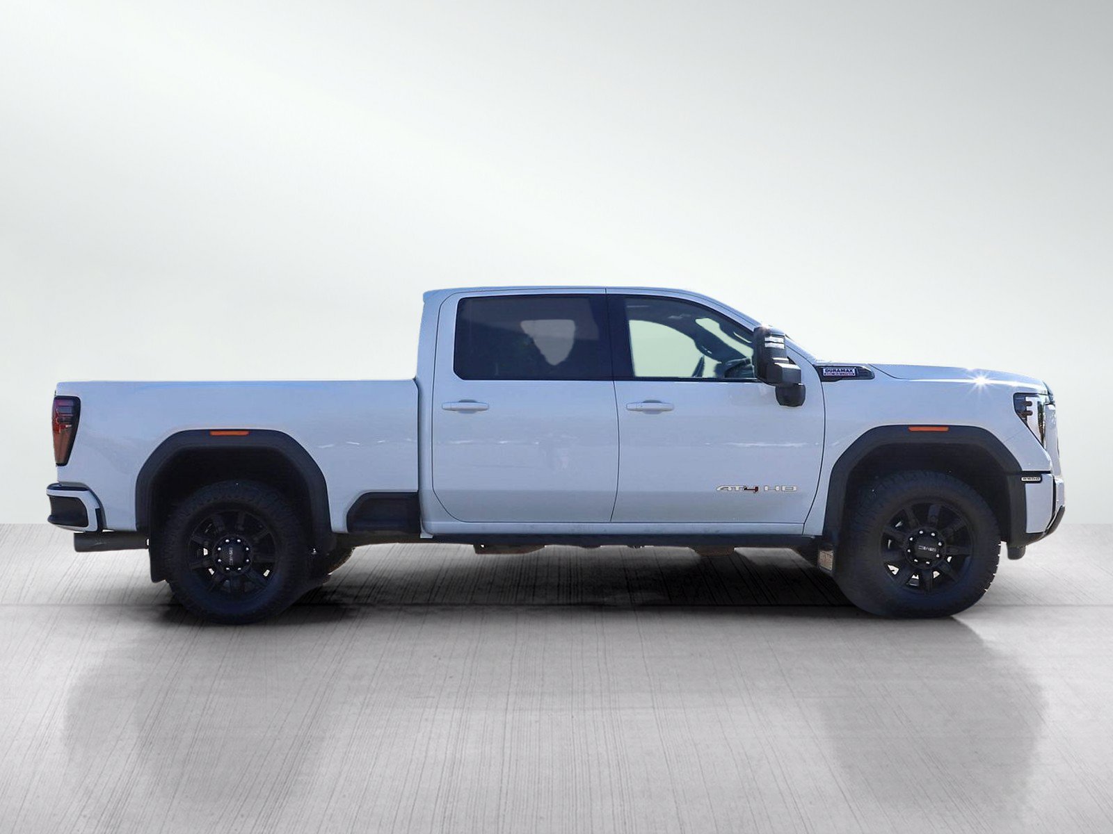 Used 2025 GMC Sierra 2500 AT4 w/ AT4 Premium Plus Package AWD/4WD image 6