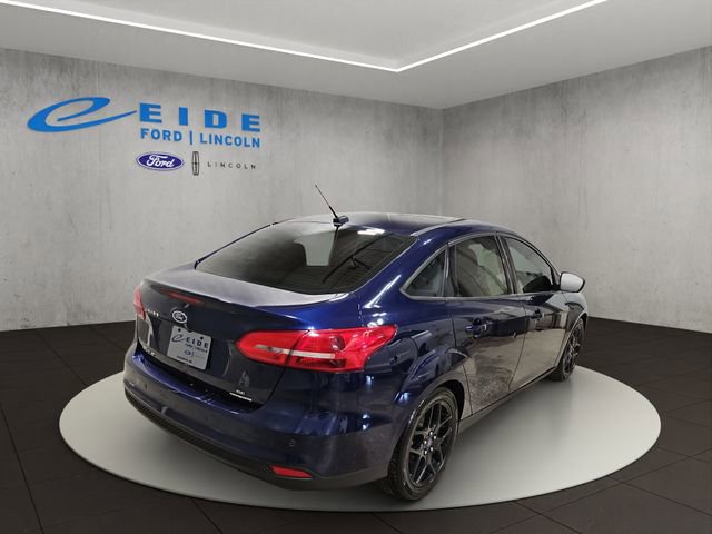 Used 2016 Ford Focus SE w/ Equipment Group 201A FWD image 8