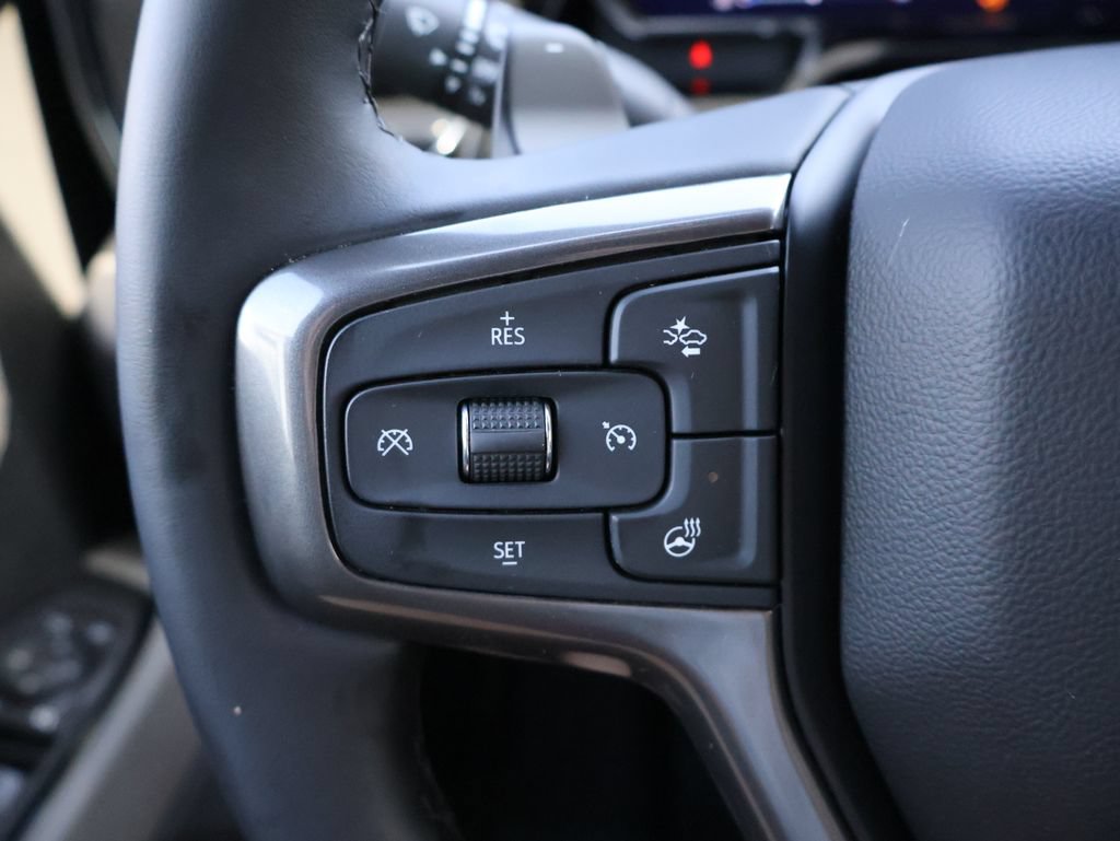 Certified 2025 Chevrolet Silverado 1500 ZR2 AWD/4WD image 38