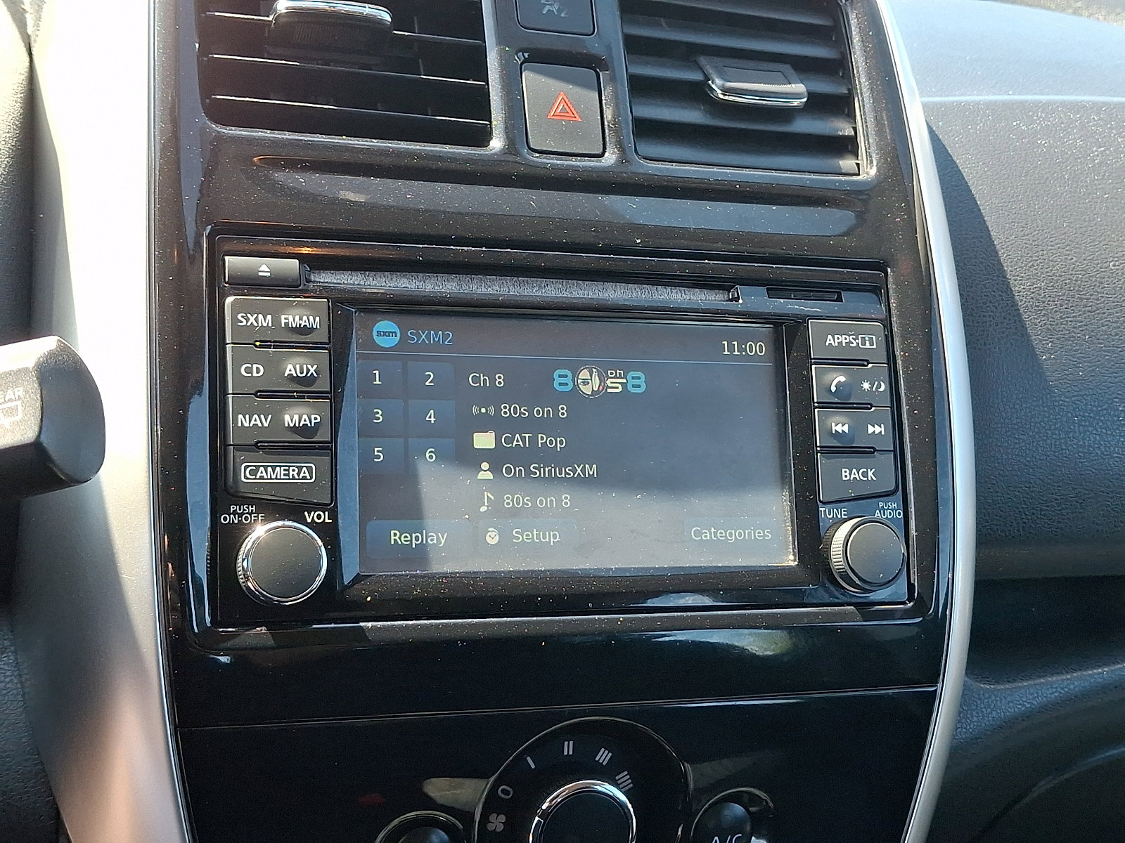 Used 2015 Nissan Versa Note SV FWD image 18