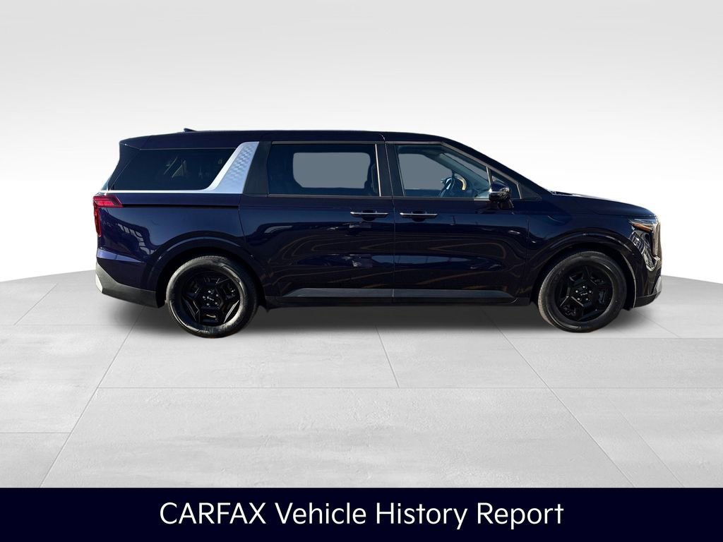 Certified 2025 Kia Carnival image 7