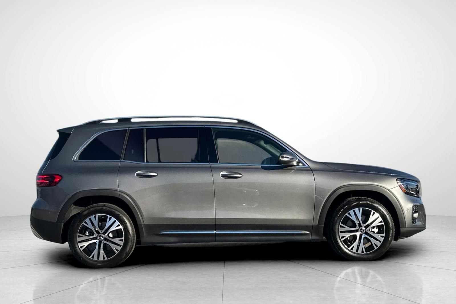 New 2026 Mercedes-Benz GLB 250 image 30