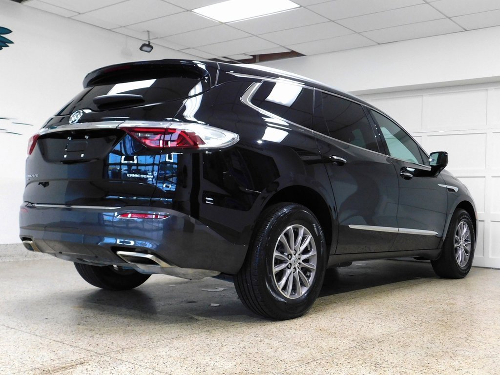 Used 2024 Buick Enclave Essence image 4