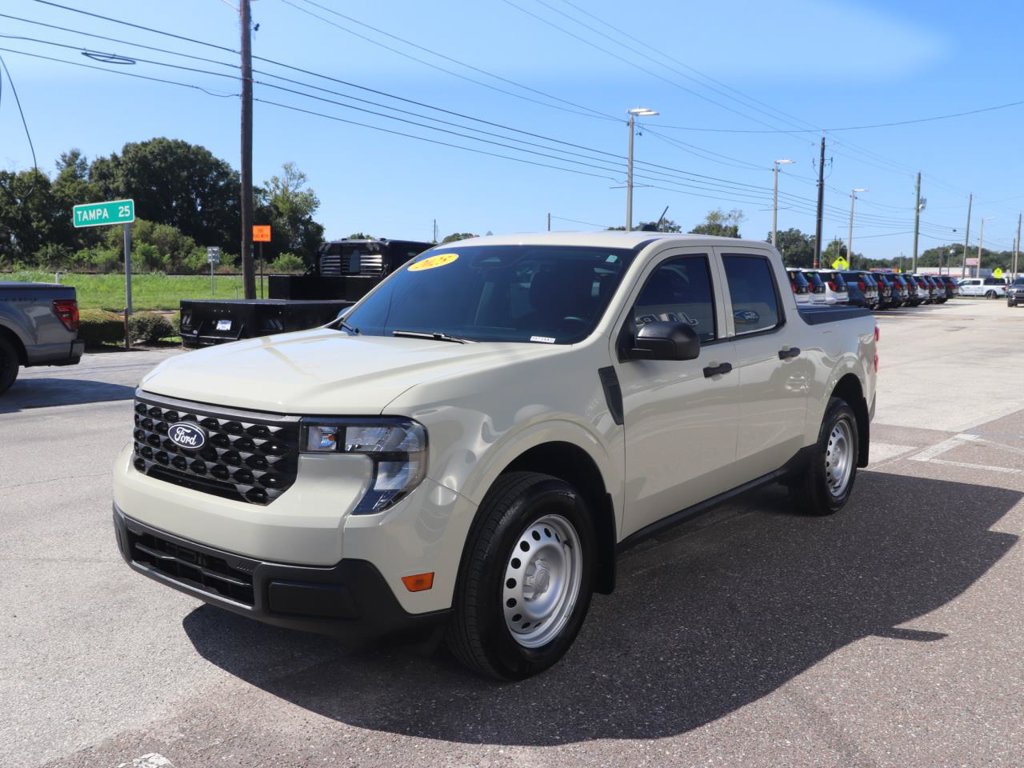 Used 2025 Ford Maverick XL w/ Equipment Group 102A AWD/4WD image 5