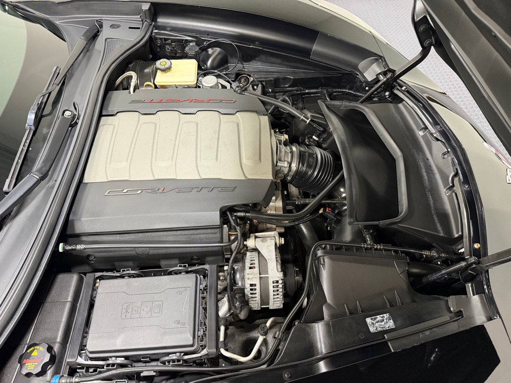 Used 2014 Chevrolet Corvette Stingray Coupe RWD image 12
