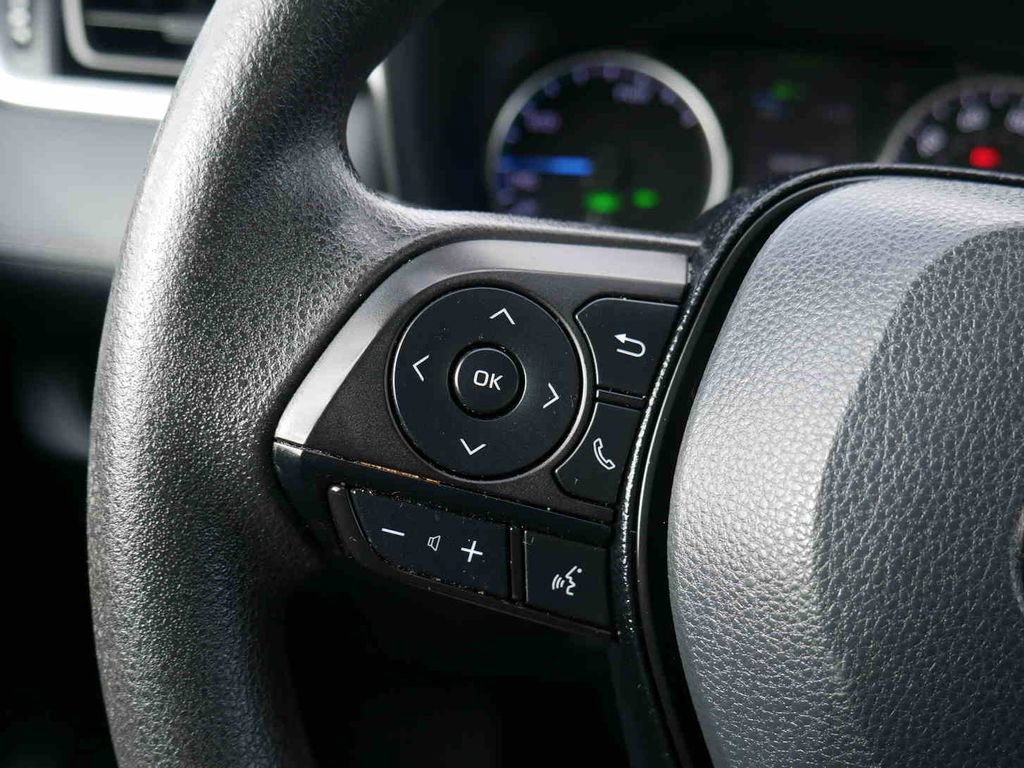 Used 2021 Toyota RAV4 XLE image 40