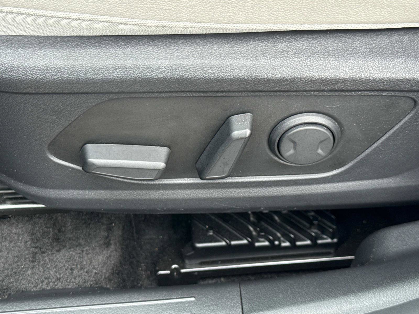 Used 2024 Hyundai Tucson Limited image 16