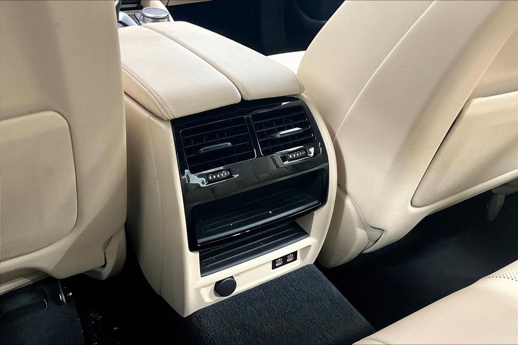 Used 2023 BMW 530i w/ Premium Package image 31