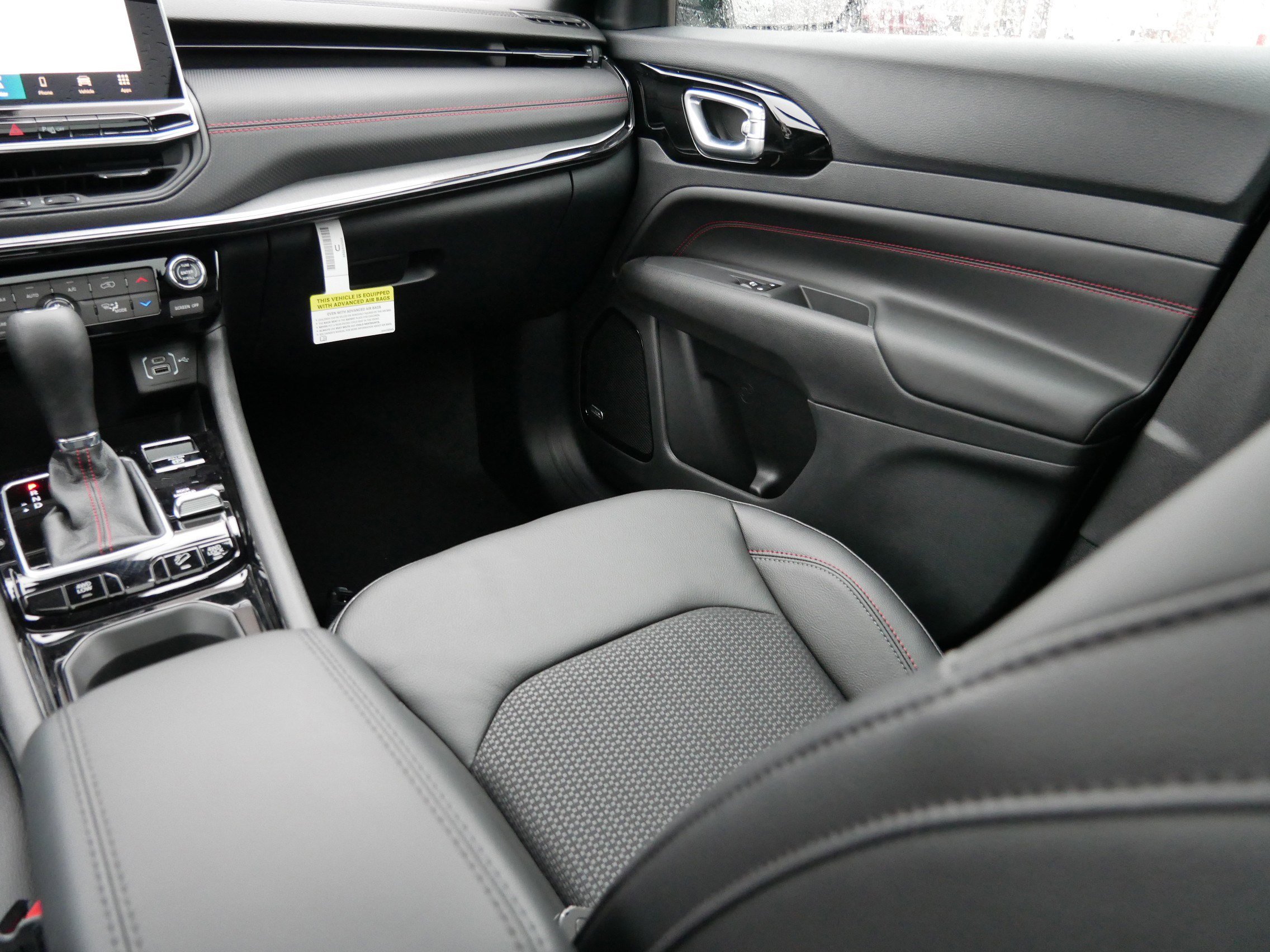 New 2026 Jeep Compass Trailhawk w/ Sun, Sound & Navigation Group image 11