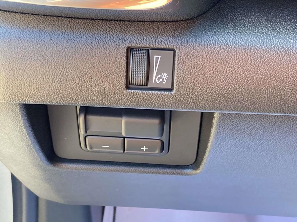 New 2026 GMC Canyon Elevation w/ Convenience Package image 25