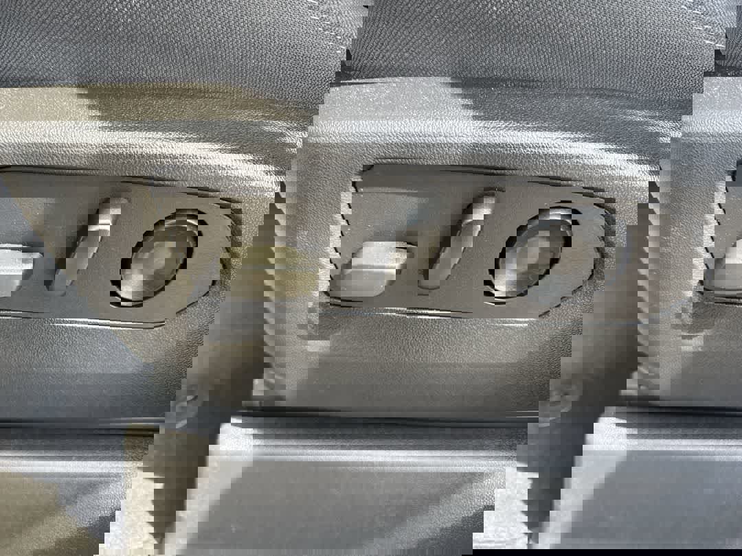 Used 2022 Chevrolet Silverado 1500 Custom image 12