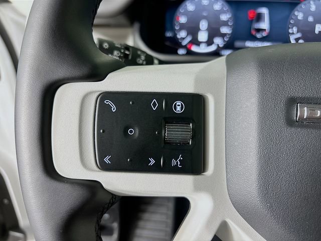 Used 2025 Land Rover Defender 130 S image 10