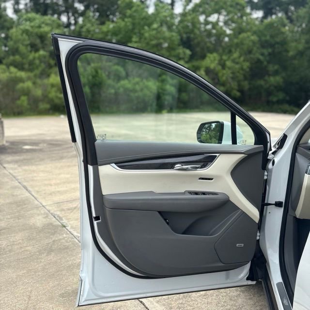 Used 2022 Cadillac XT6 Premium Luxury AWD/4WD image 24