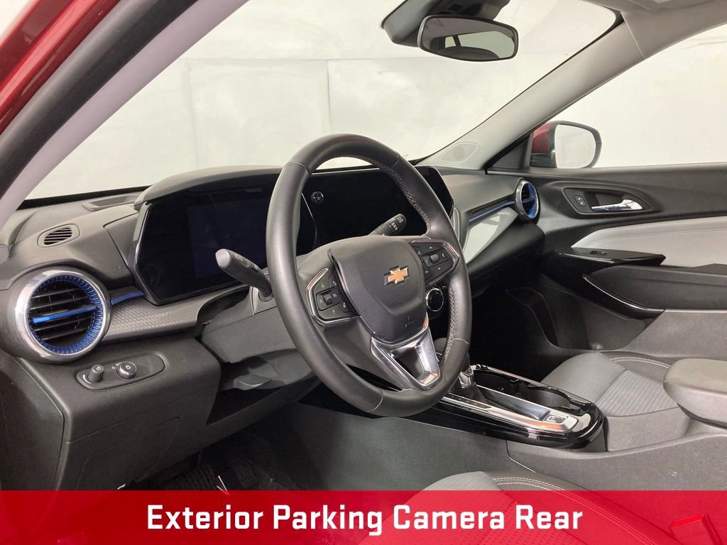 Used 2024 Chevrolet Trax LT w/ LT Convenience Package image 14