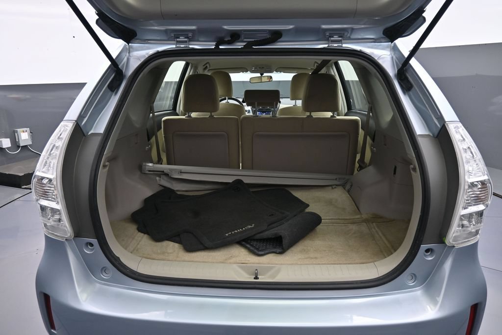 Used 2012 Toyota Prius V Three FWD image 22