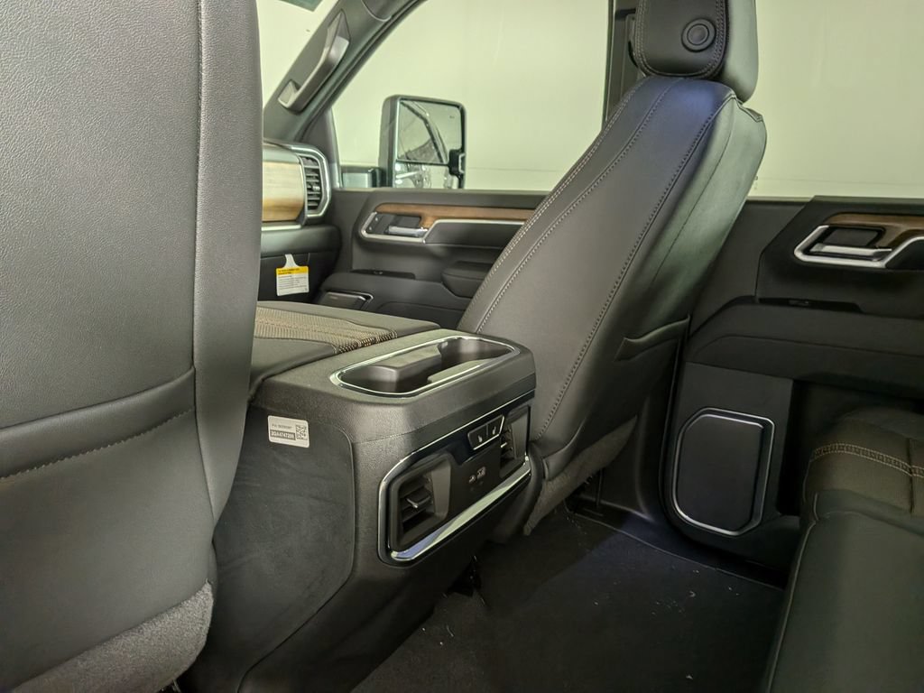 New 2026 Chevrolet Silverado 2500 High Country w/ High Country Premium Package AWD/4WD image 33