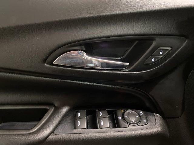 Used 2018 Chevrolet Equinox LT image 29