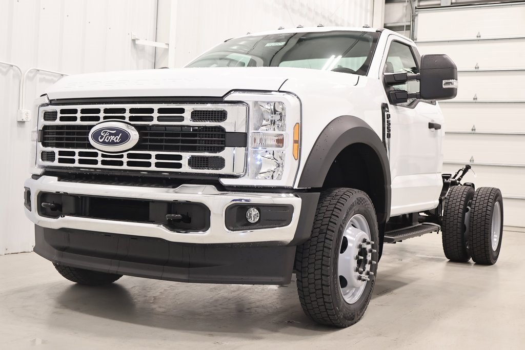 New 2026 Ford F550 4x4 Regular Cab Super Duty image 4