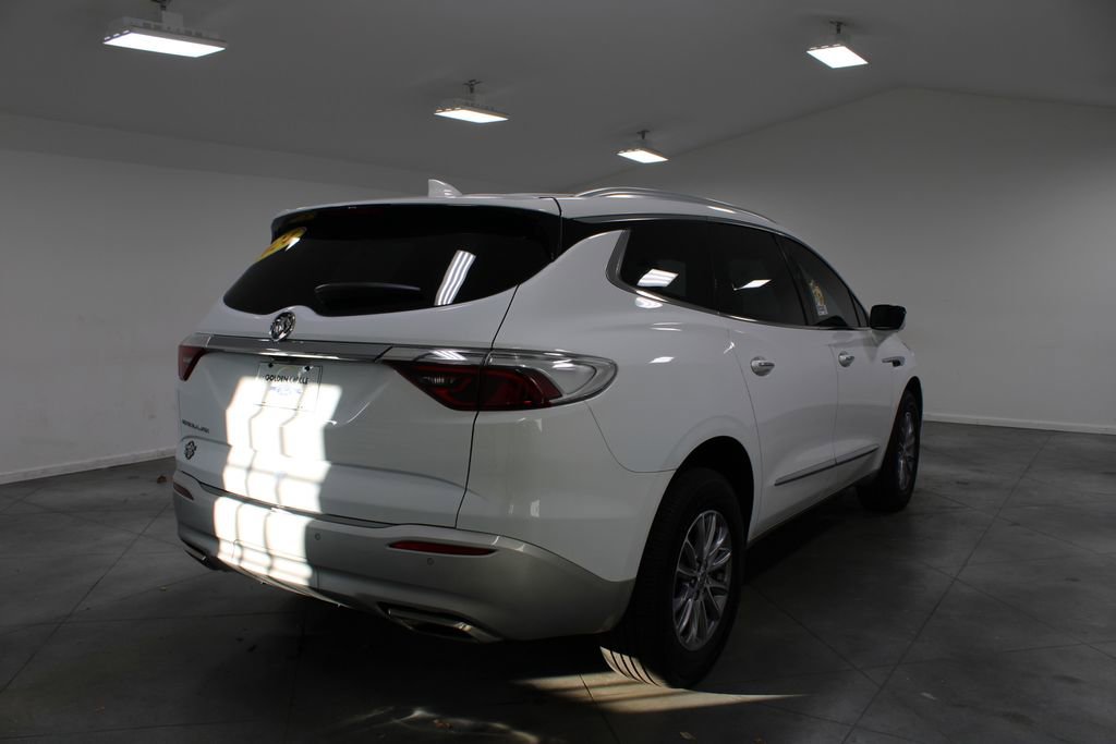 Used 2024 Buick Enclave Essence w/ Technology Package image 9