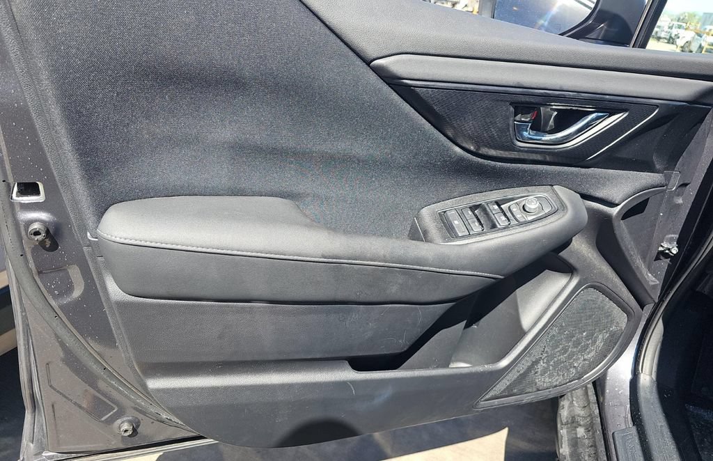 Used 2025 Subaru Outback Premium AWD/4WD image 37