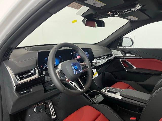 Used 2025 BMW X2 xDrive28i w/ Premium Package AWD/4WD image 9