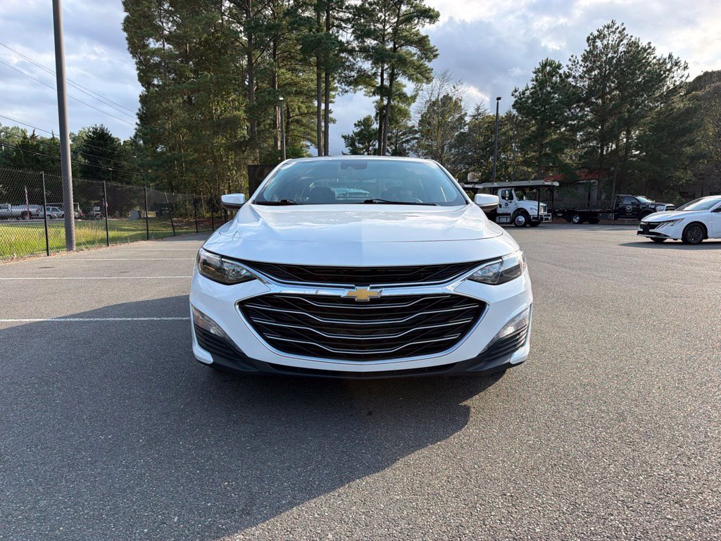 Used 2024 Chevrolet Malibu LT FWD image 3