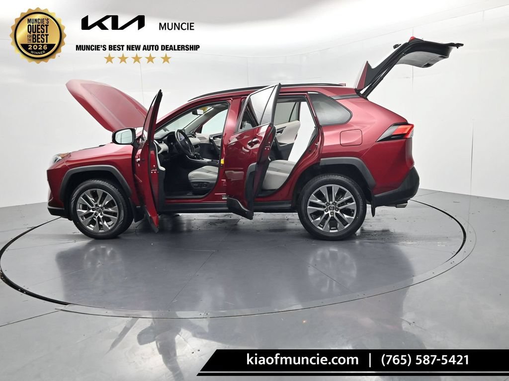 Used 2019 Toyota RAV4 Limited w/ Cold Weather Package AWD/4WD image 64