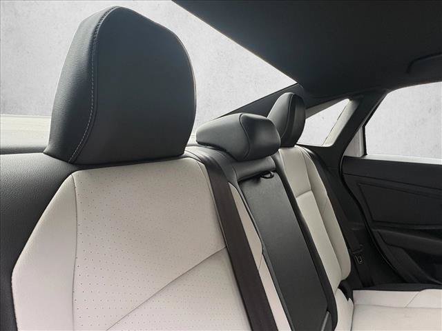 Used 2021 Volkswagen Jetta R-Line FWD image 15