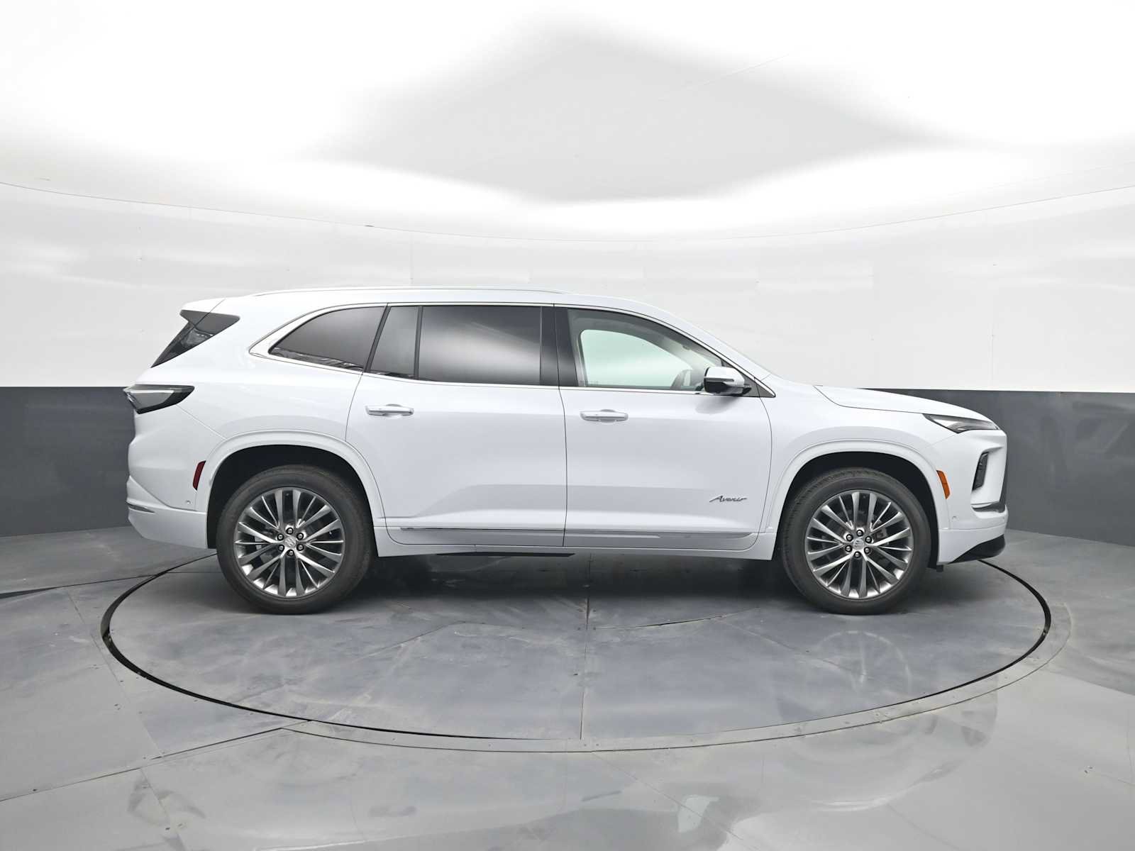 New 2026 Buick Enclave Avenir w/ Super Cruise Package AWD/4WD image 9