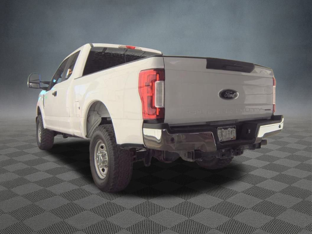 Used 2018 Ford F250 XL w/ Power Equipment Group image 5