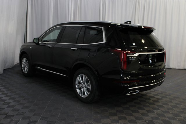 New 2025 Cadillac XT6 Luxury image 4