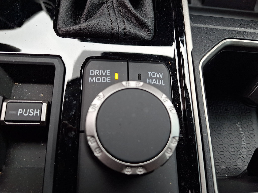 Used 2024 Toyota Tundra Limited AWD/4WD image 26
